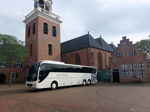 60 persoons bus
