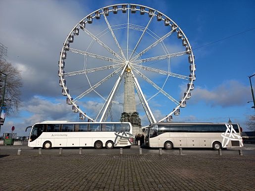 De 60 en 53 personen bus in brussel
